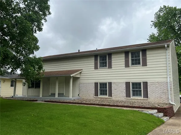 $2,395 | 2510 Woodsage Drive, Florissant, MO 63033