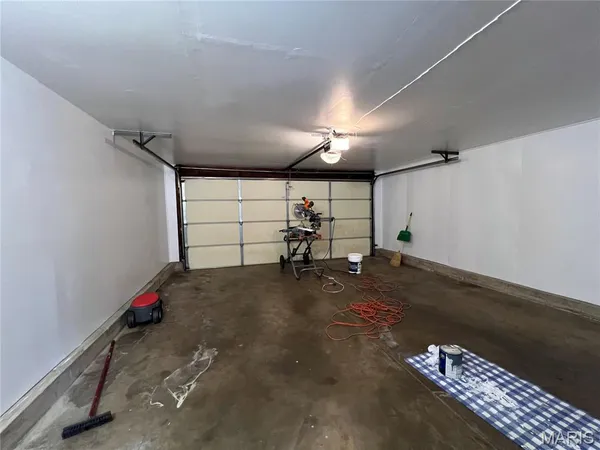 $2,395 | 2510 Woodsage Drive, Florissant, MO 63033