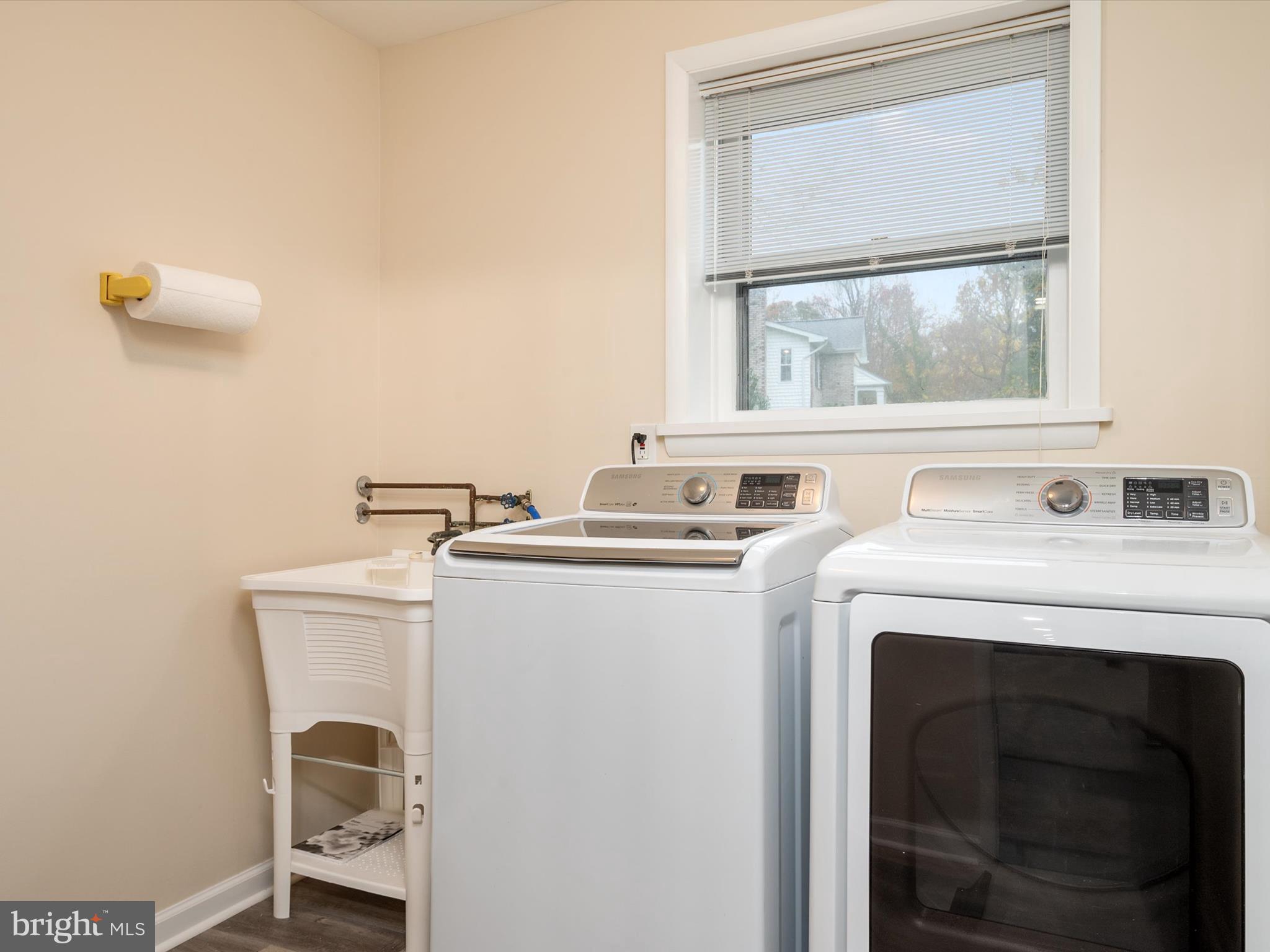 730 Appomattox Road East Davidsonville, MD 21035 - Photo 31 of 54 Laundry Room w/ utility sink.