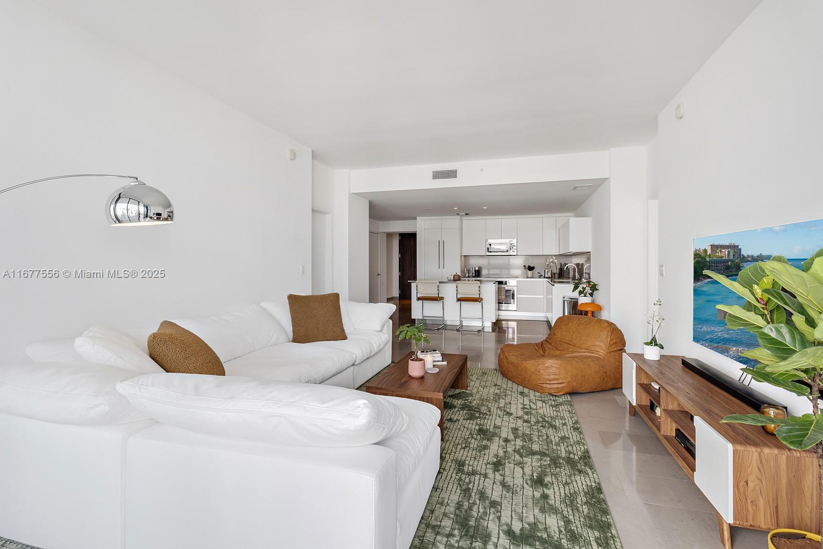 88 Southwest 7th Street, Unit 1710 Miami, FL 33130 - Photo 25 of 35