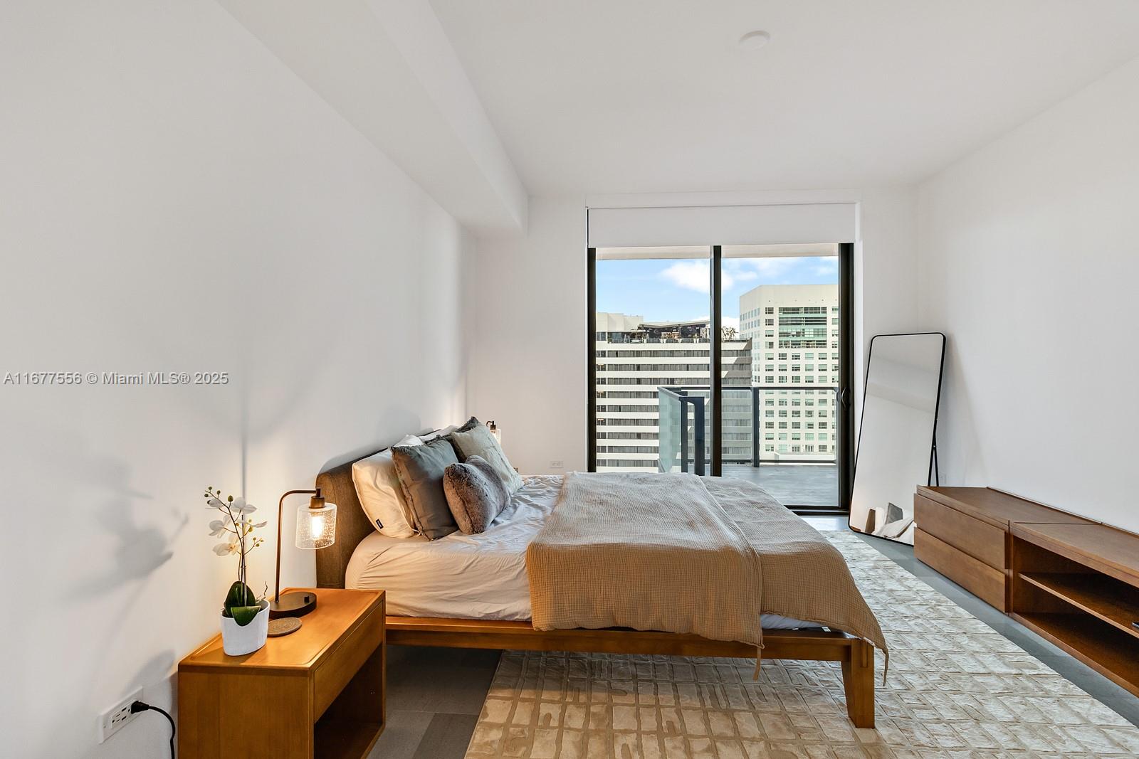 88 Southwest 7th Street, Unit 1710 Miami, FL 33130 - Photo 27 of 35