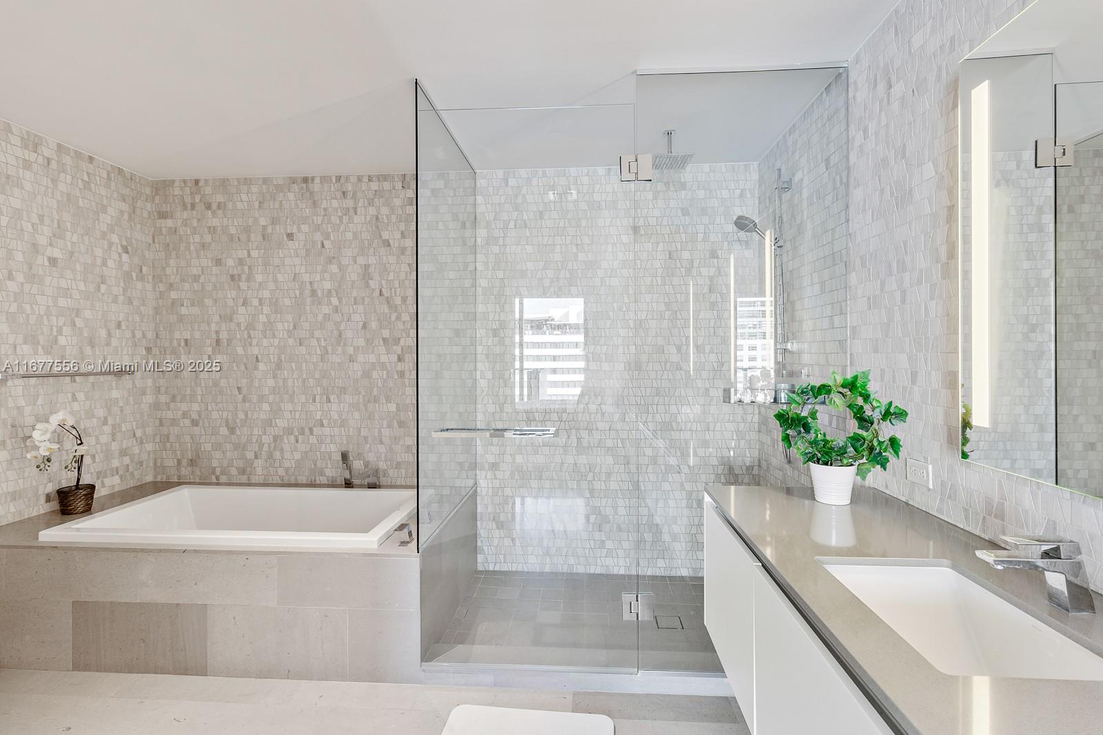 88 Southwest 7th Street, Unit 1710 Miami, FL 33130 - Photo 28 of 35
