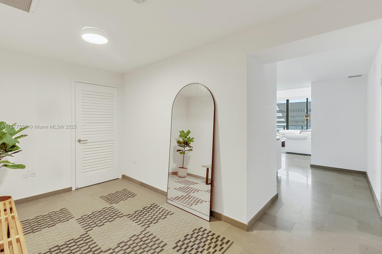 88 Southwest 7th Street, Unit 1710 Miami, FL 33130 - Photo 29 of 35