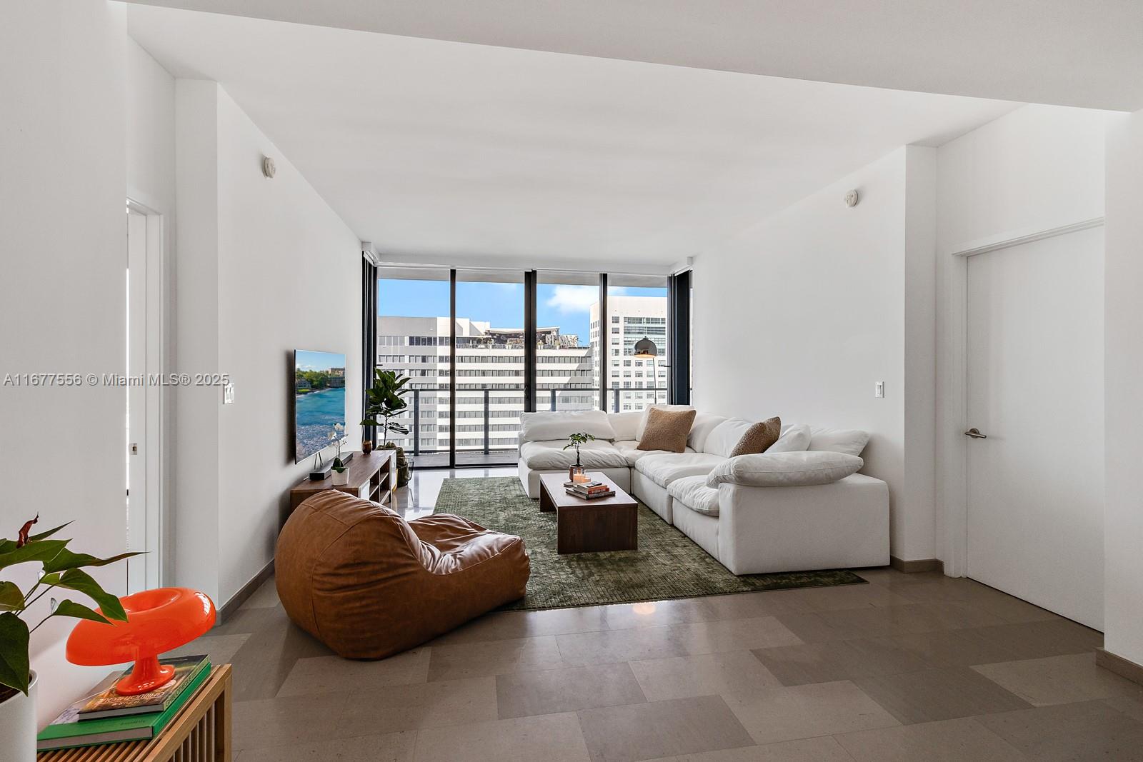 88 Southwest 7th Street, Unit 1710 Miami, FL 33130 - Photo 30 of 35