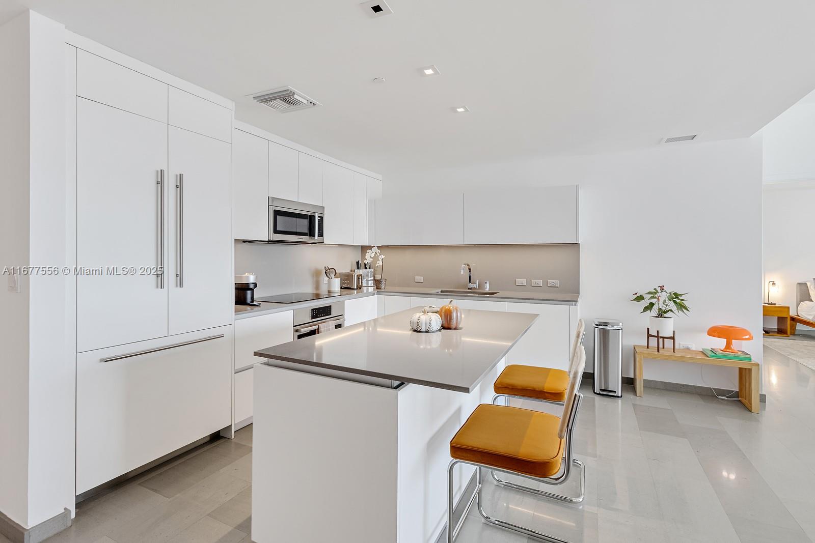 88 Southwest 7th Street, Unit 1710 Miami, FL 33130 - Photo 3 of 35