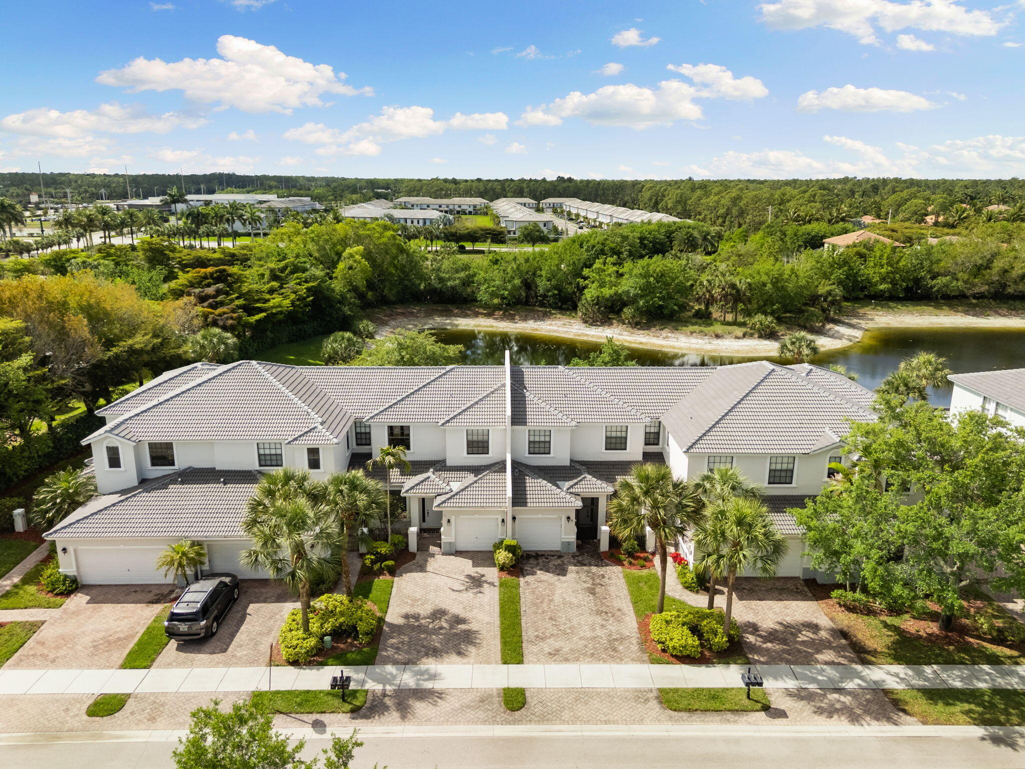 15068 Summit Pl Circle Naples, FL 34119 - Photo 29 of 29 a view of a city
