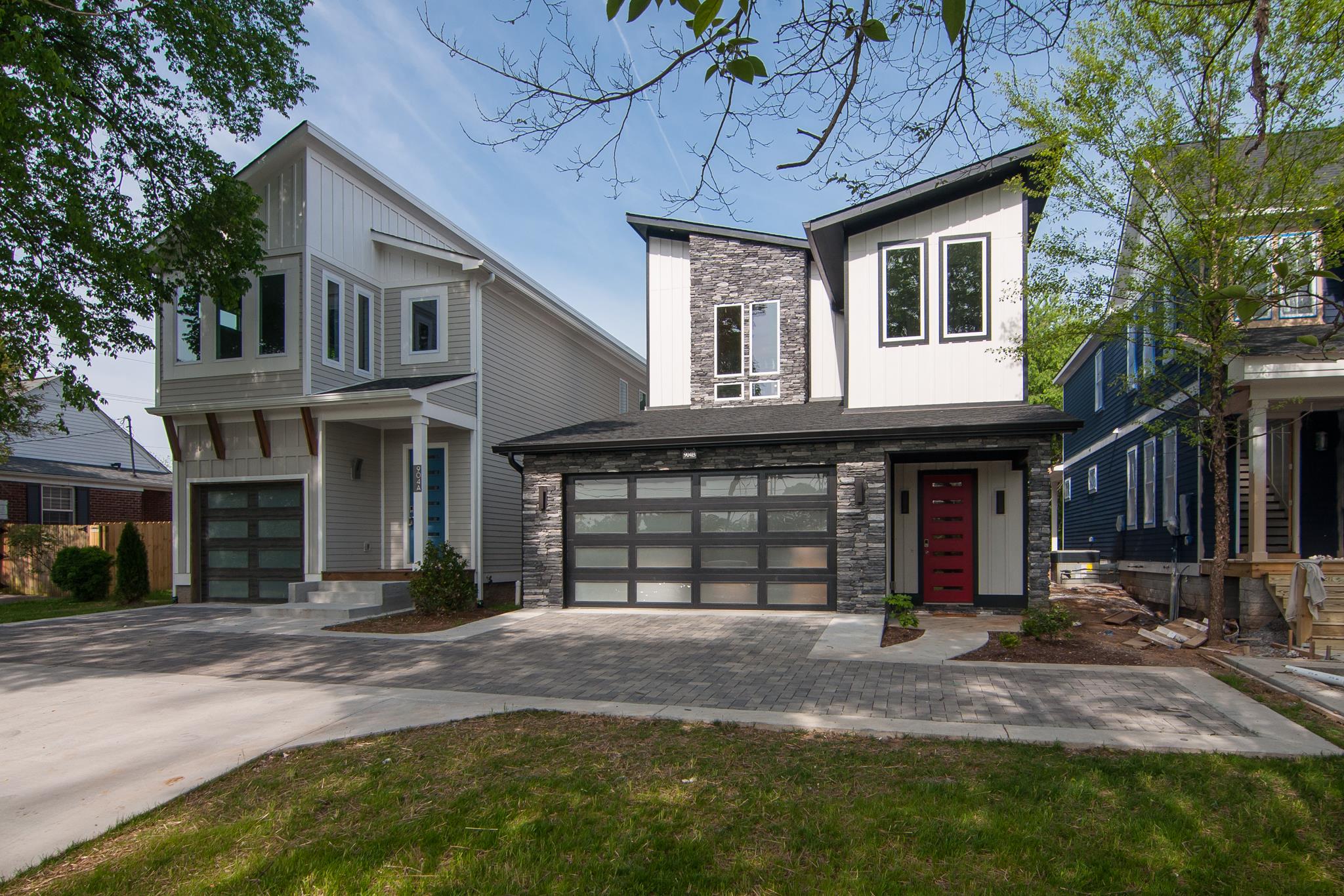 904 B Riverside Drive Nashville, TN 37206 - Photo 3 of 30 a front view of a house with a yard