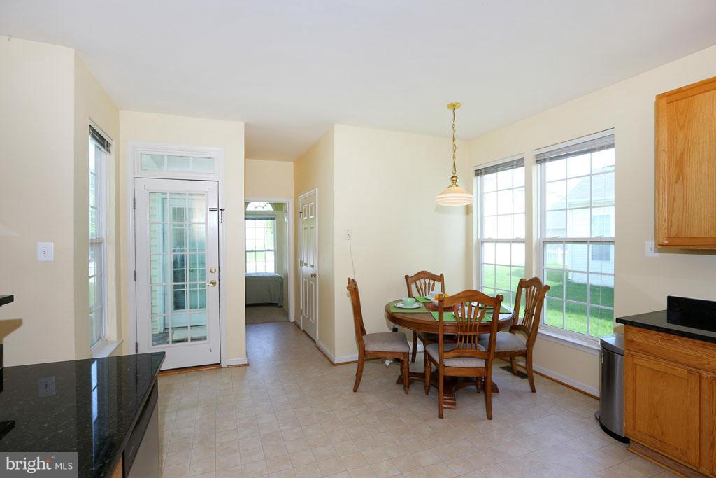 18411 Clear Smoke Road Boyds, MD 20841 - Photo 11 of 30 Breakfast nook