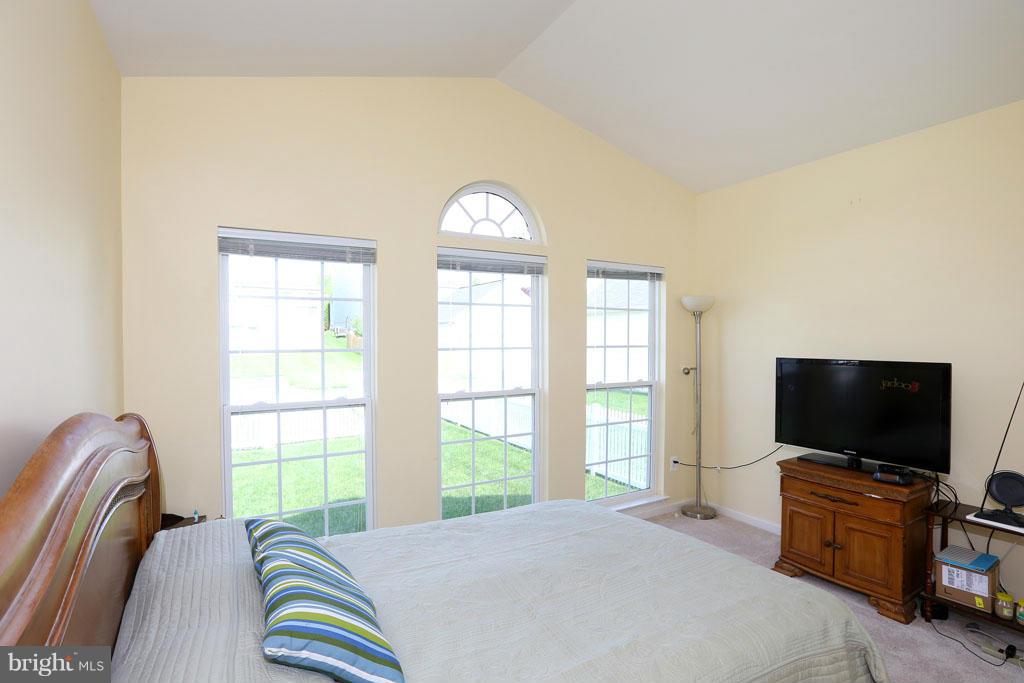 18411 Clear Smoke Road Boyds, MD 20841 - Photo 12 of 30 1st fl Bedroom