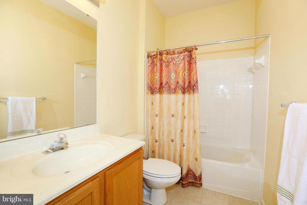 18411 Clear Smoke Road Boyds, MD 20841 - Photo 16 of 30 2nd Hall Bath