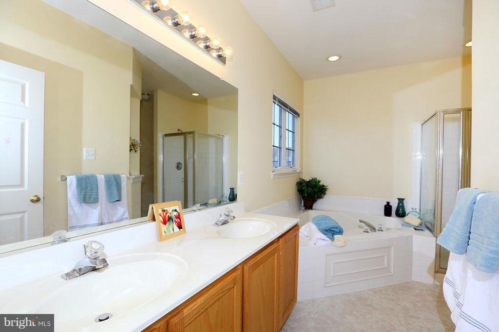 18411 Clear Smoke Road Boyds, MD 20841 - Photo 20 of 30 Bedroom (Master)