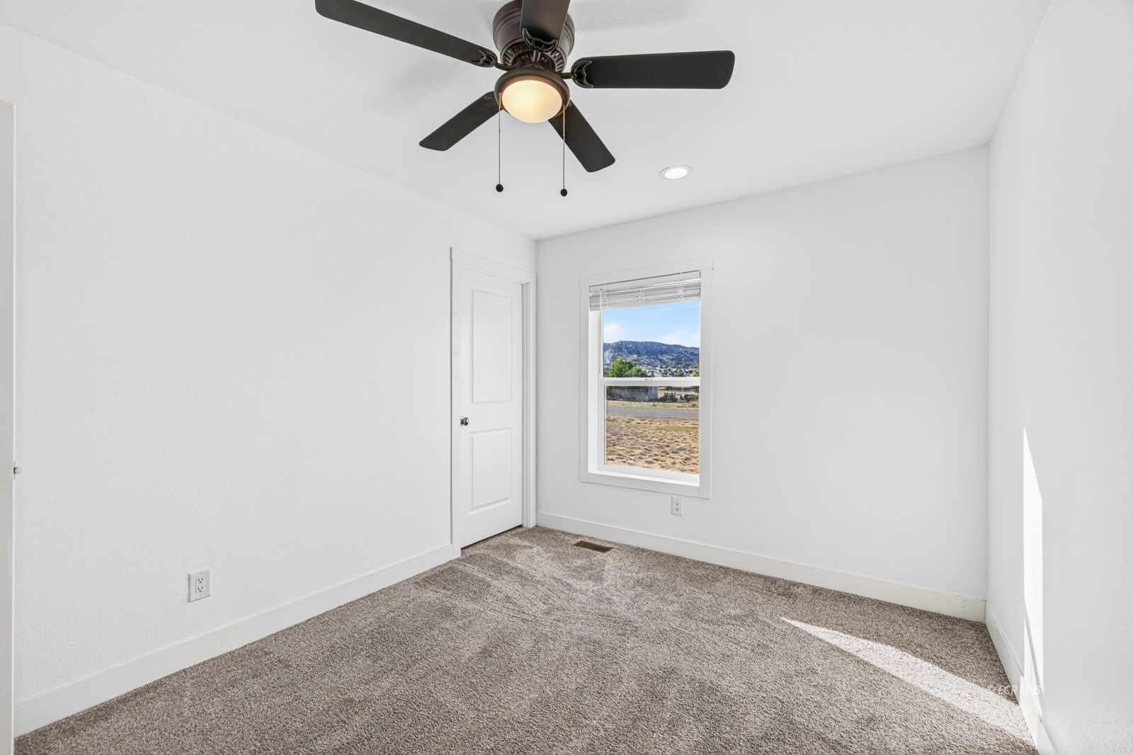 937 Spring Valley Parkway Spring Creek, NV 89815 - Photo 22 of 39