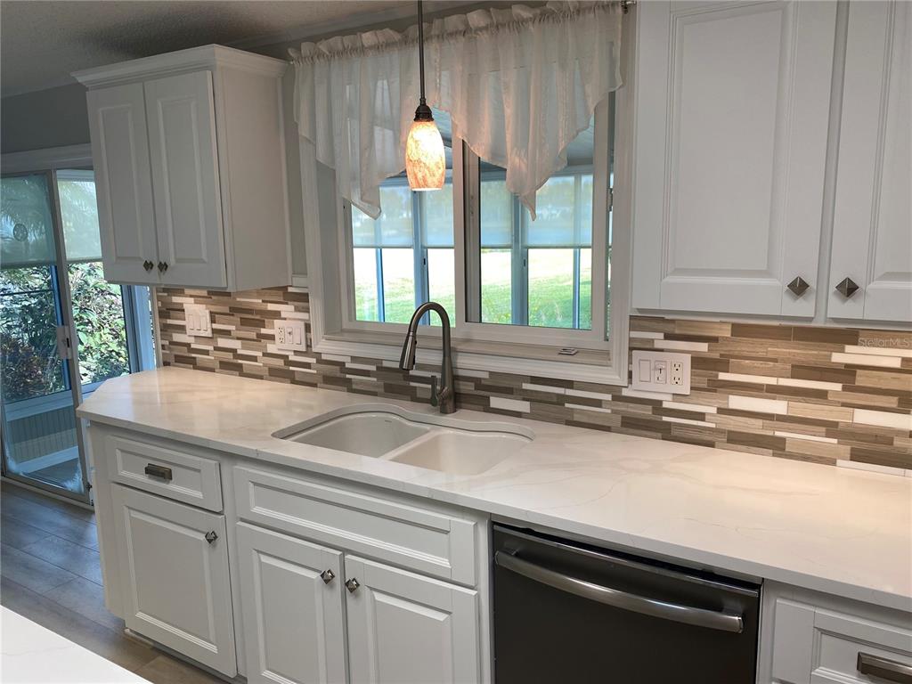 146 Nightingale Circle Ellenton, FL 34222 - Photo 25 of 60