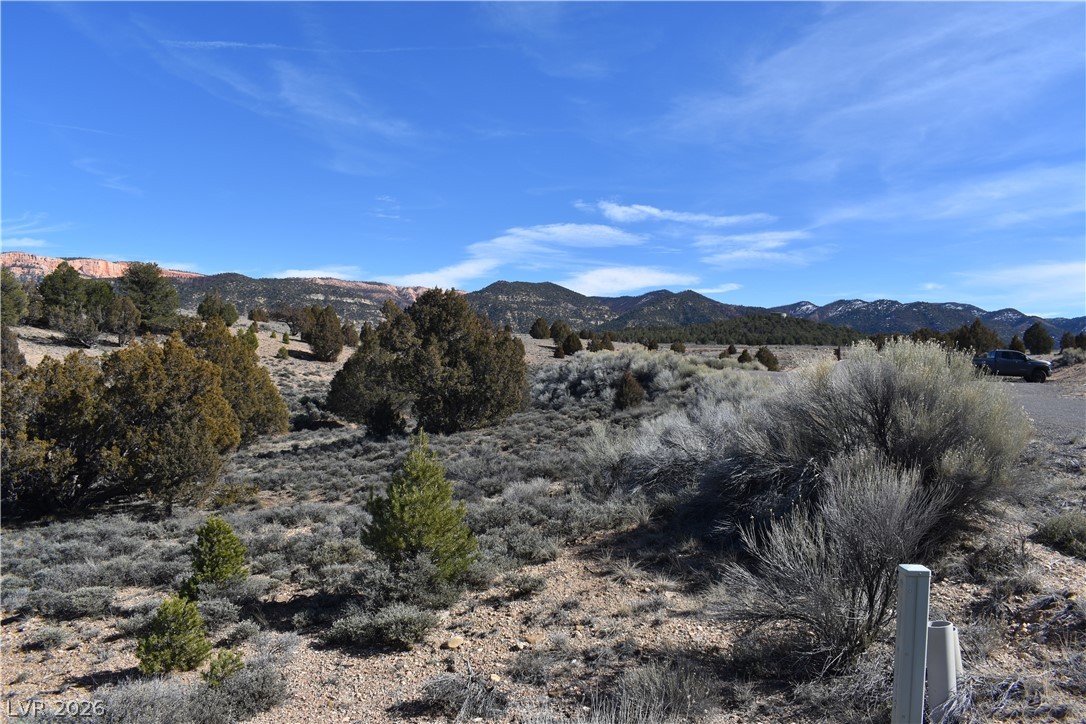 1825 Eagle Ridge Circle Hatch, UT 84735 - Photo 12 of 33 View of mountain backdrop
