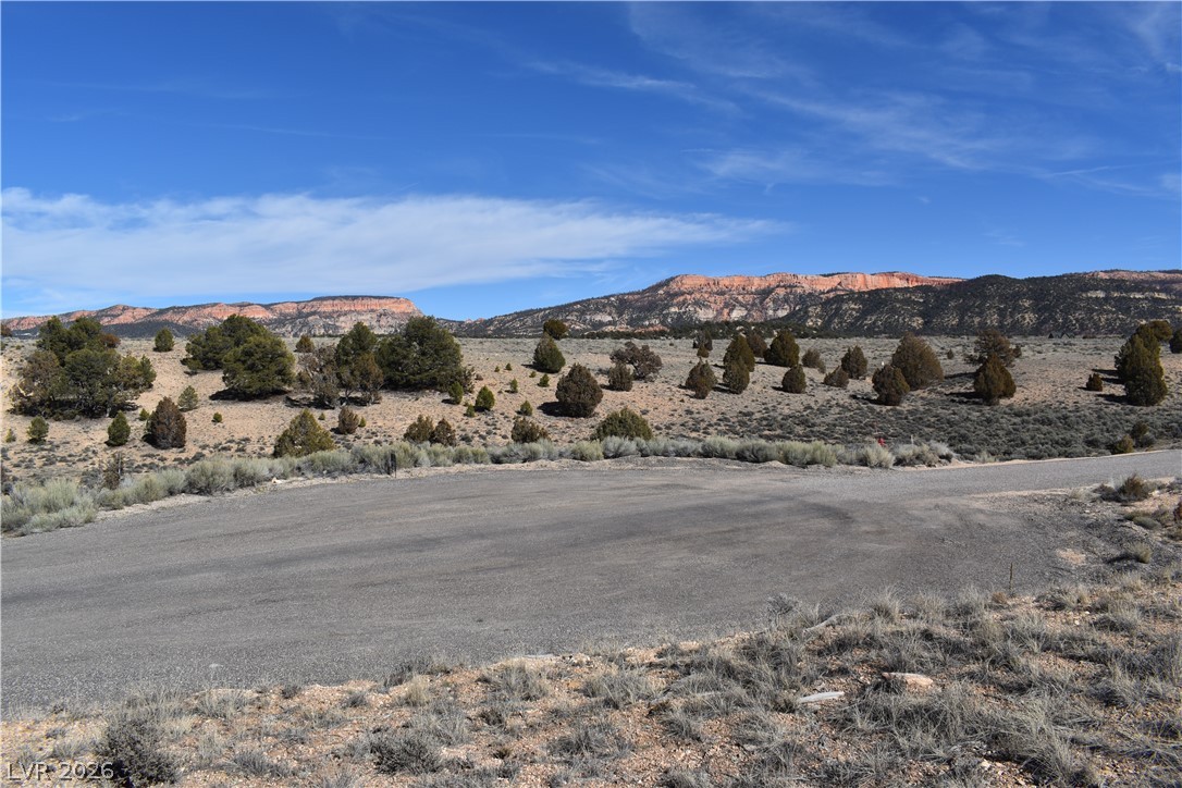 1825 Eagle Ridge Circle Hatch, UT 84735 - Photo 26 of 33 View of mountain backdrop