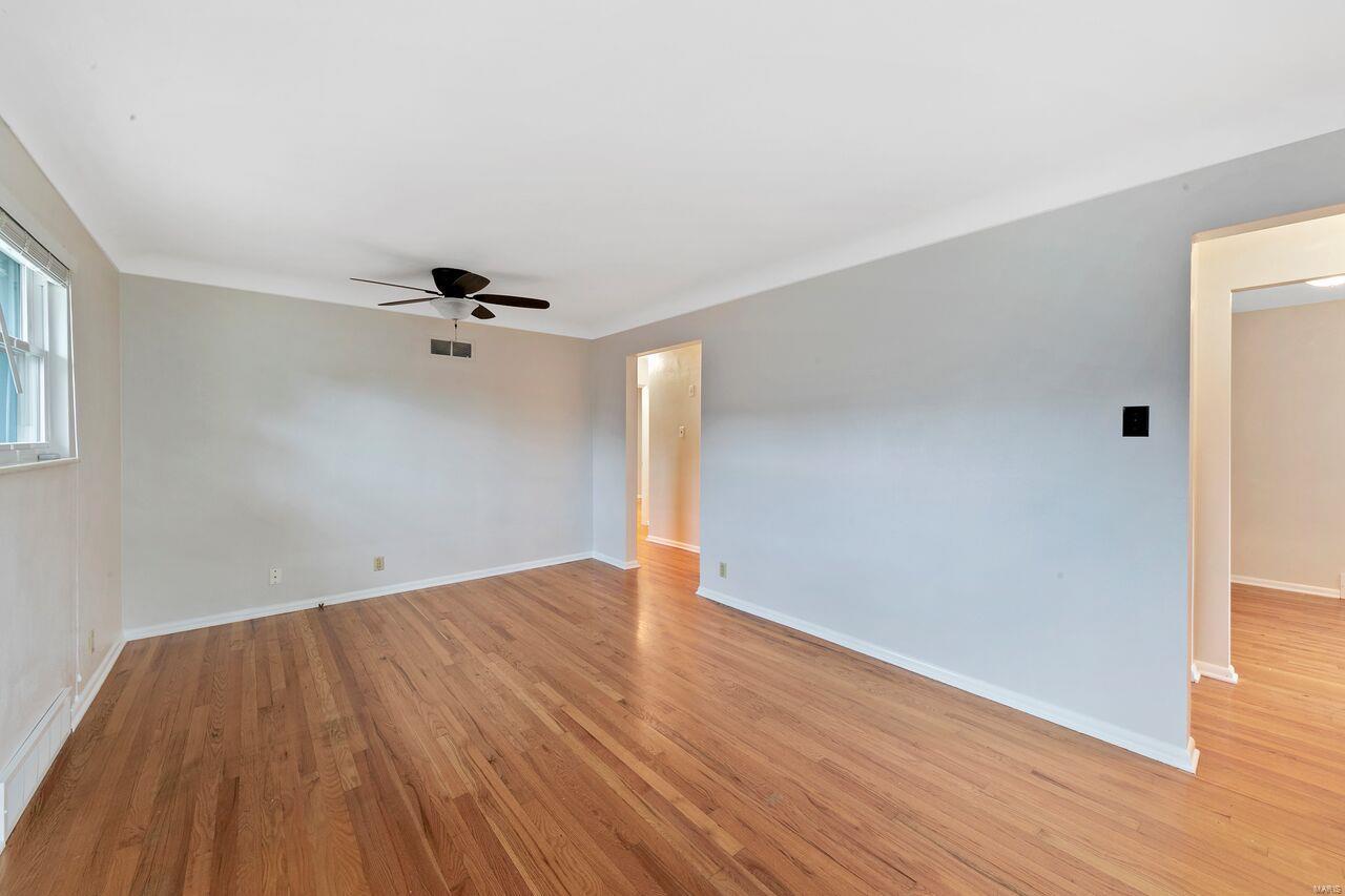8529 MacKenzie Road St. Louis, MO 63123 - Photo 7 of 16 Gallery Image 7