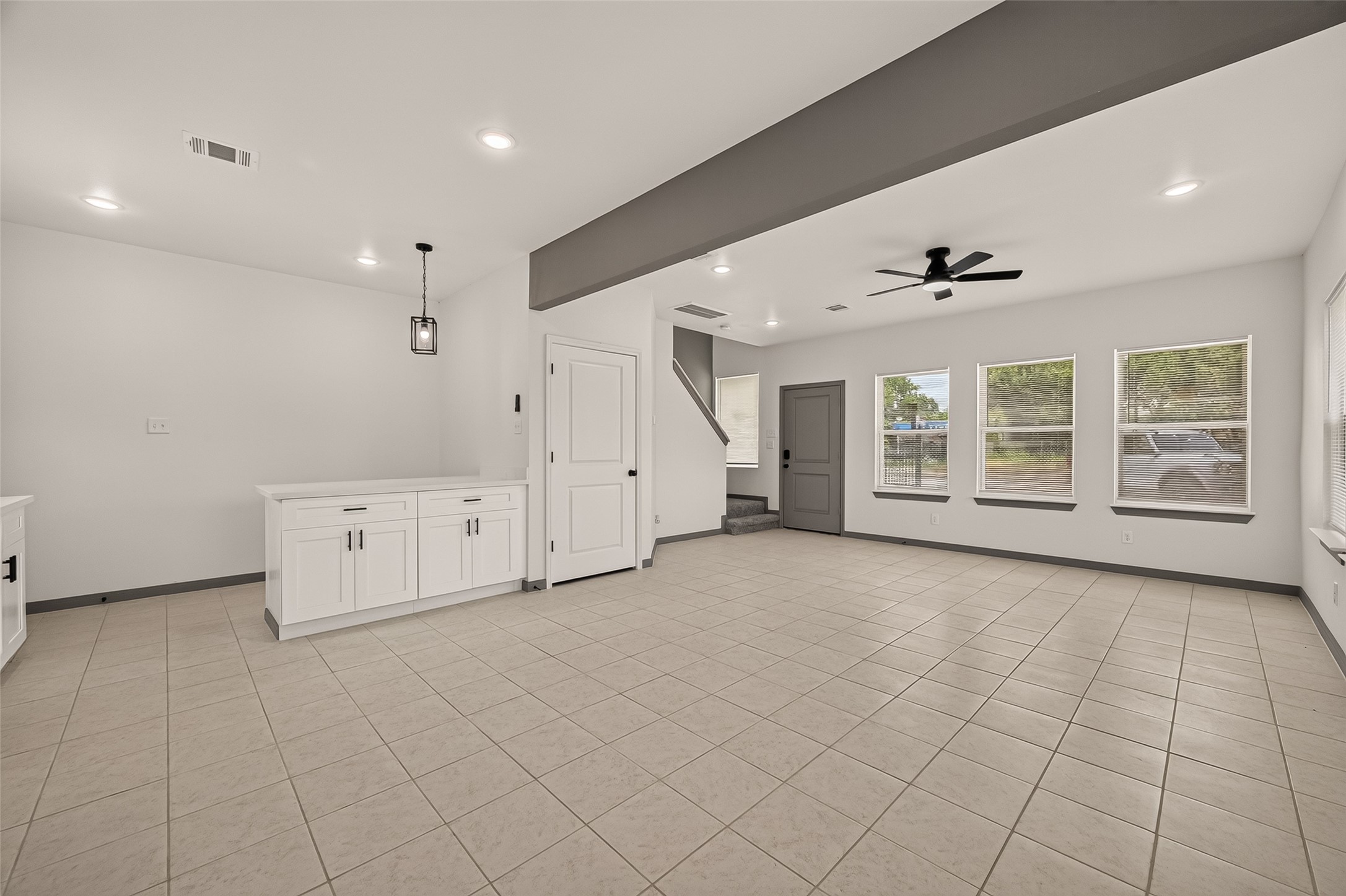 8306 Tidwell Road, Unit B Houston, TX 77028 - Photo 4 of 24