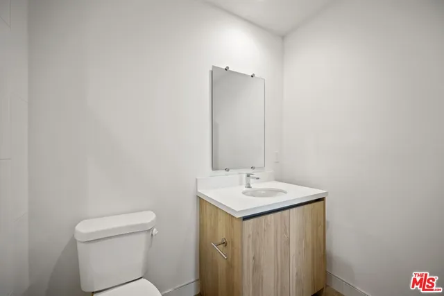 $6,095 | 11668 Darlington Avenue, Unit 201, Los Angeles, CA 90049