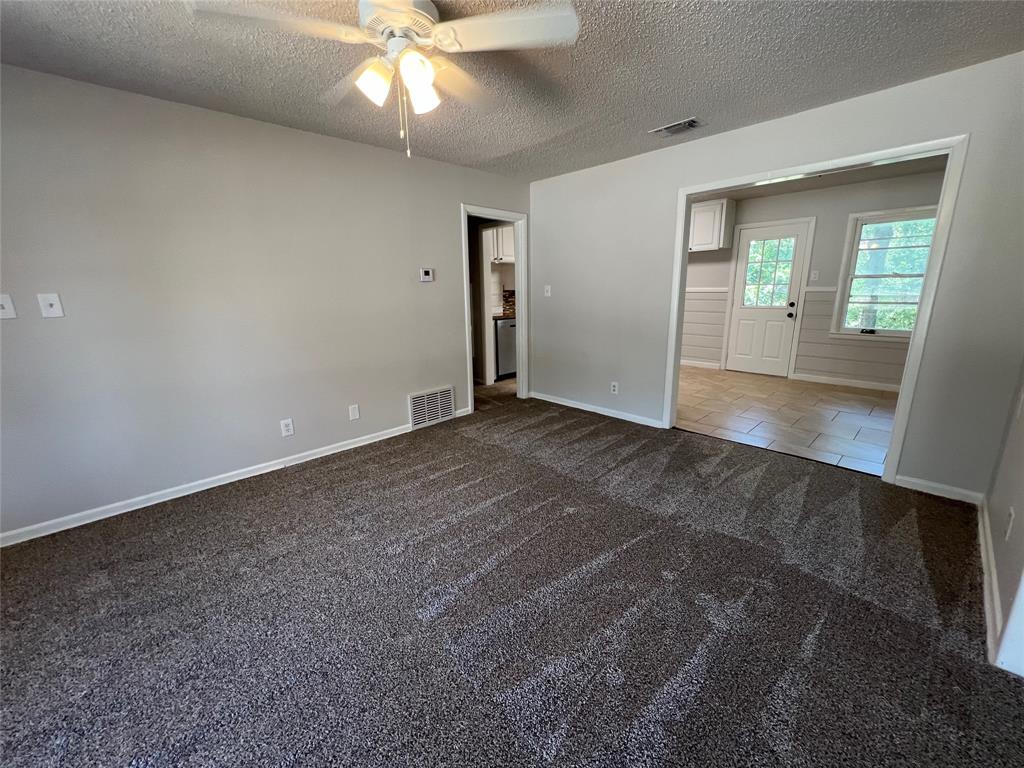 213 Wanda Way Hurst, TX 76053 - Photo 6 of 29 Ample living area
