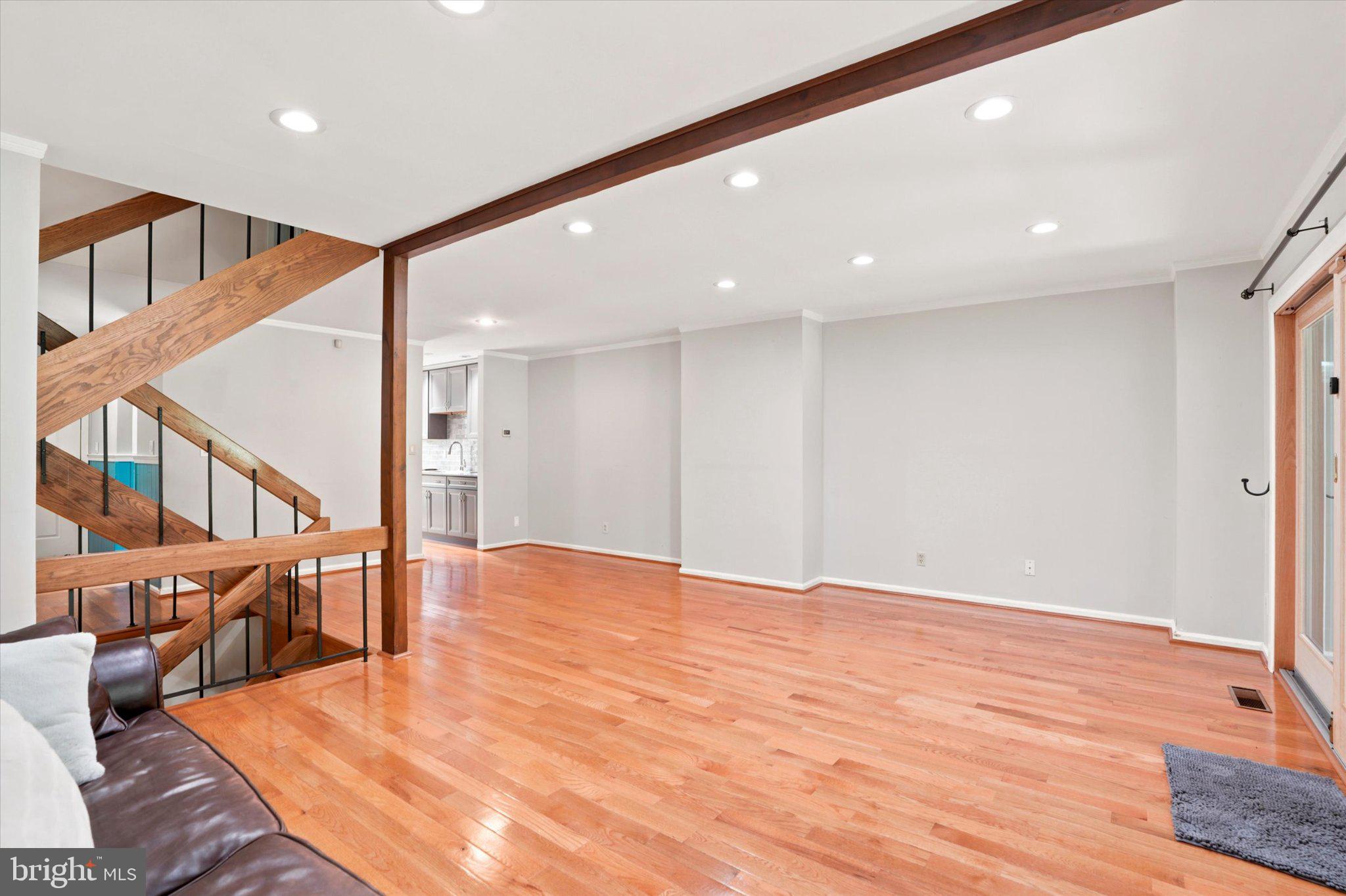 18 Medinah Drive Reading, PA 19607 - Photo 7 of 25 Spacious living area with warm tones.