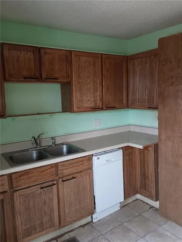 $220,000 | 30740 West 83rd Street, De Soto, KS 66018