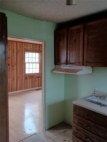 $220,000 | 30740 West 83rd Street, De Soto, KS 66018