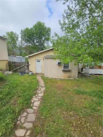 $220,000 | 30740 West 83rd Street, De Soto, KS 66018