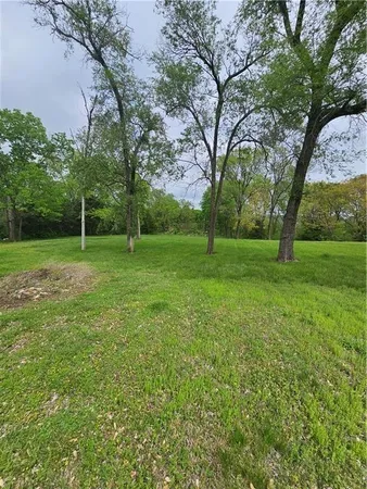 $220,000 | 30740 West 83rd Street, De Soto, KS 66018