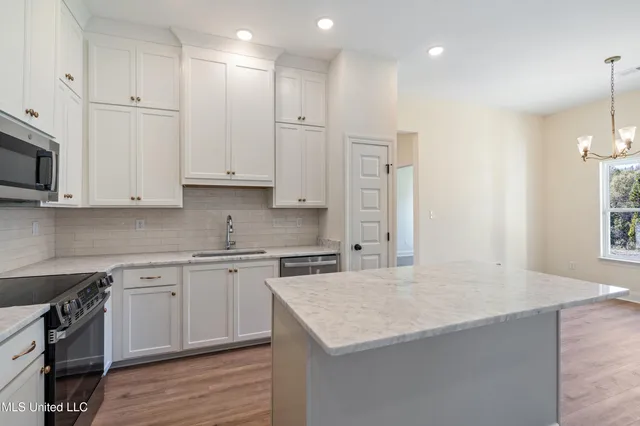 $366,900 | 2297 Highway 301, Hernando, MS 38632