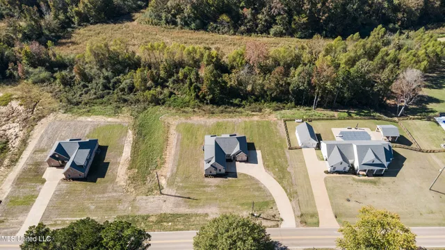 $366,900 | 2297 Highway 301, Hernando, MS 38632