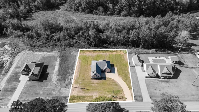 $366,900 | 2297 Highway 301, Hernando, MS 38632