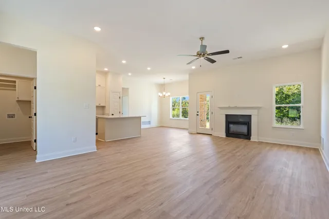 $366,900 | 2297 Highway 301, Hernando, MS 38632