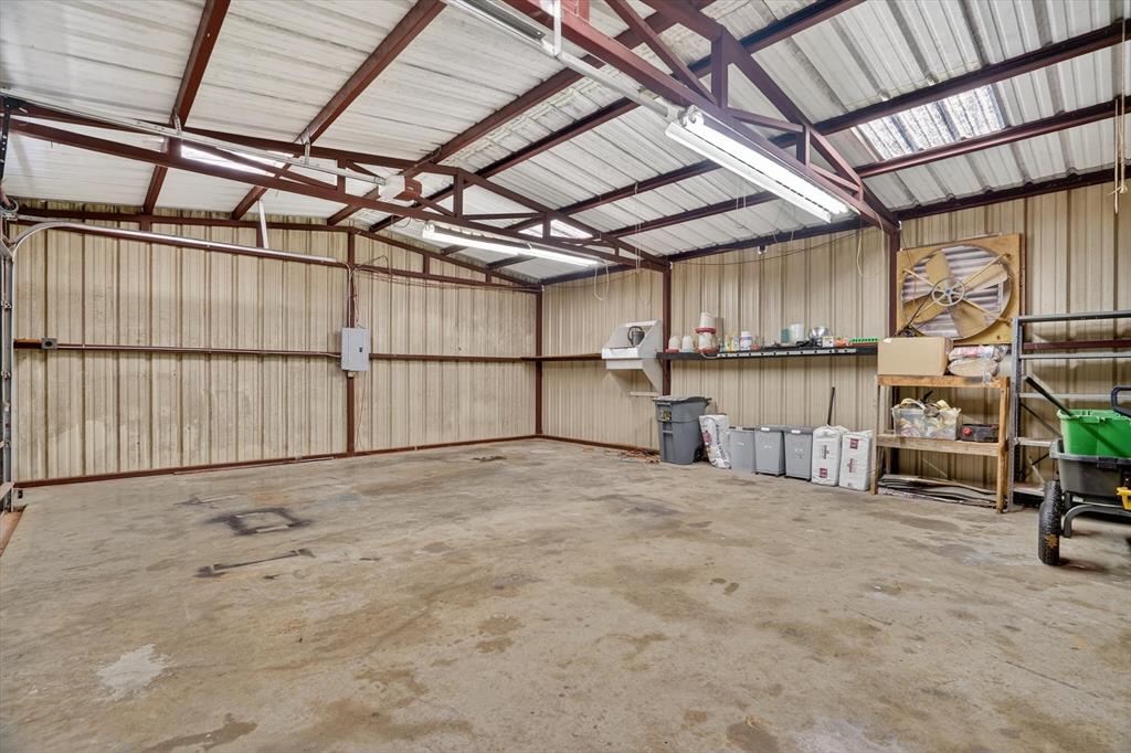 100 Green Meadows Circle Springtown, TX 76082 - Photo 33 of 40