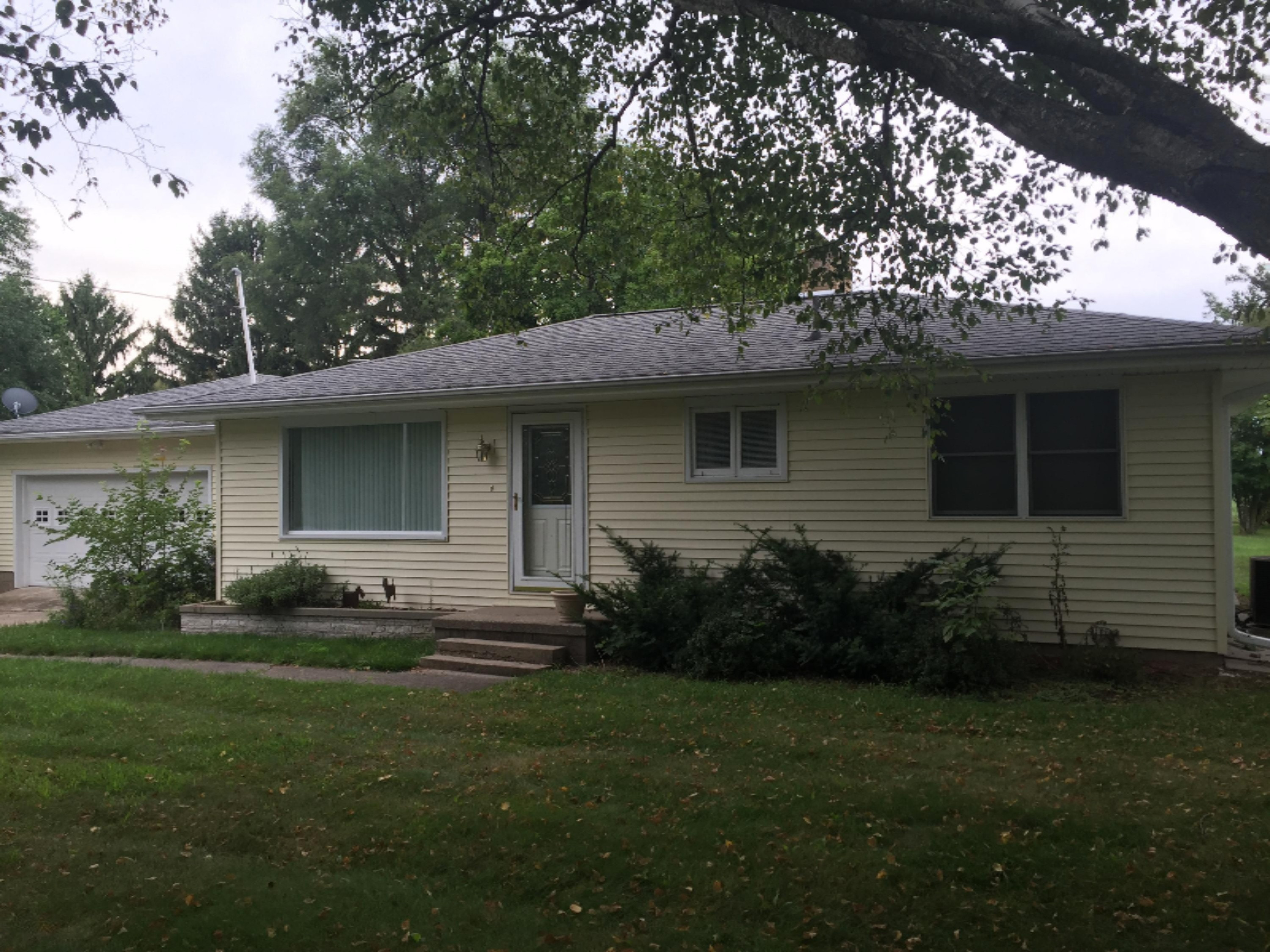 346 South Bellamy Road Ionia, MI 48846 - Photo 1 of 14 048