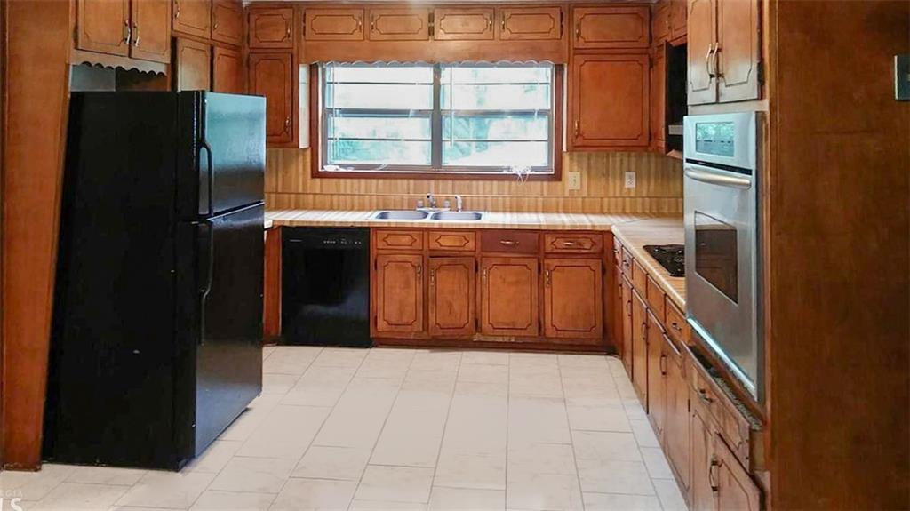 5844 Old Bill Cook Road Atlanta, GA 30349 - Photo 3 of 38