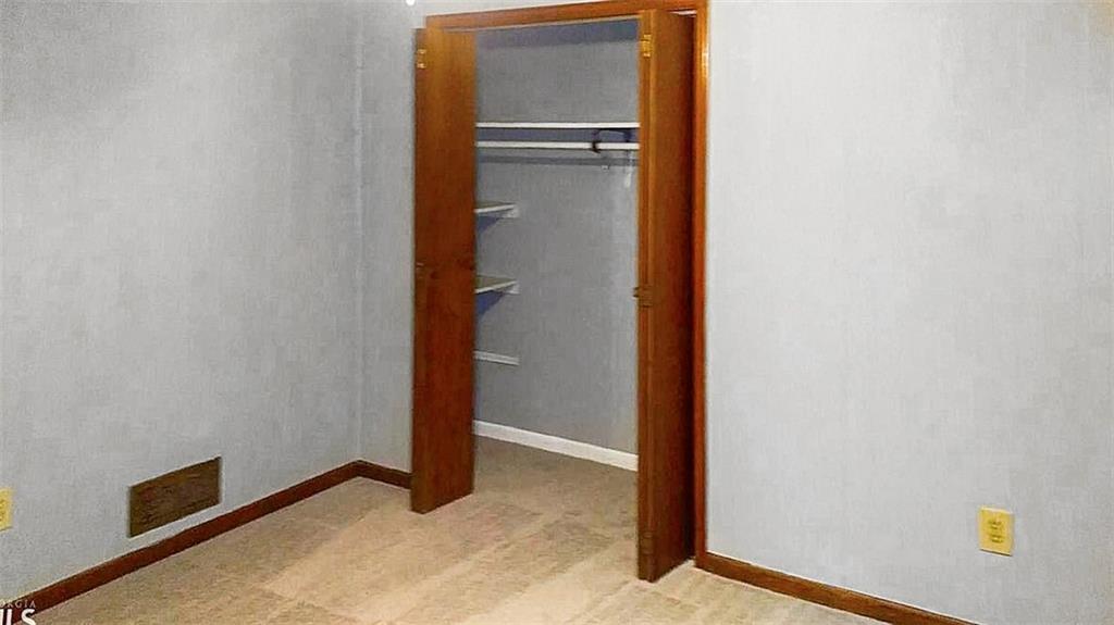 5844 Old Bill Cook Road Atlanta, GA 30349 - Photo 10 of 38