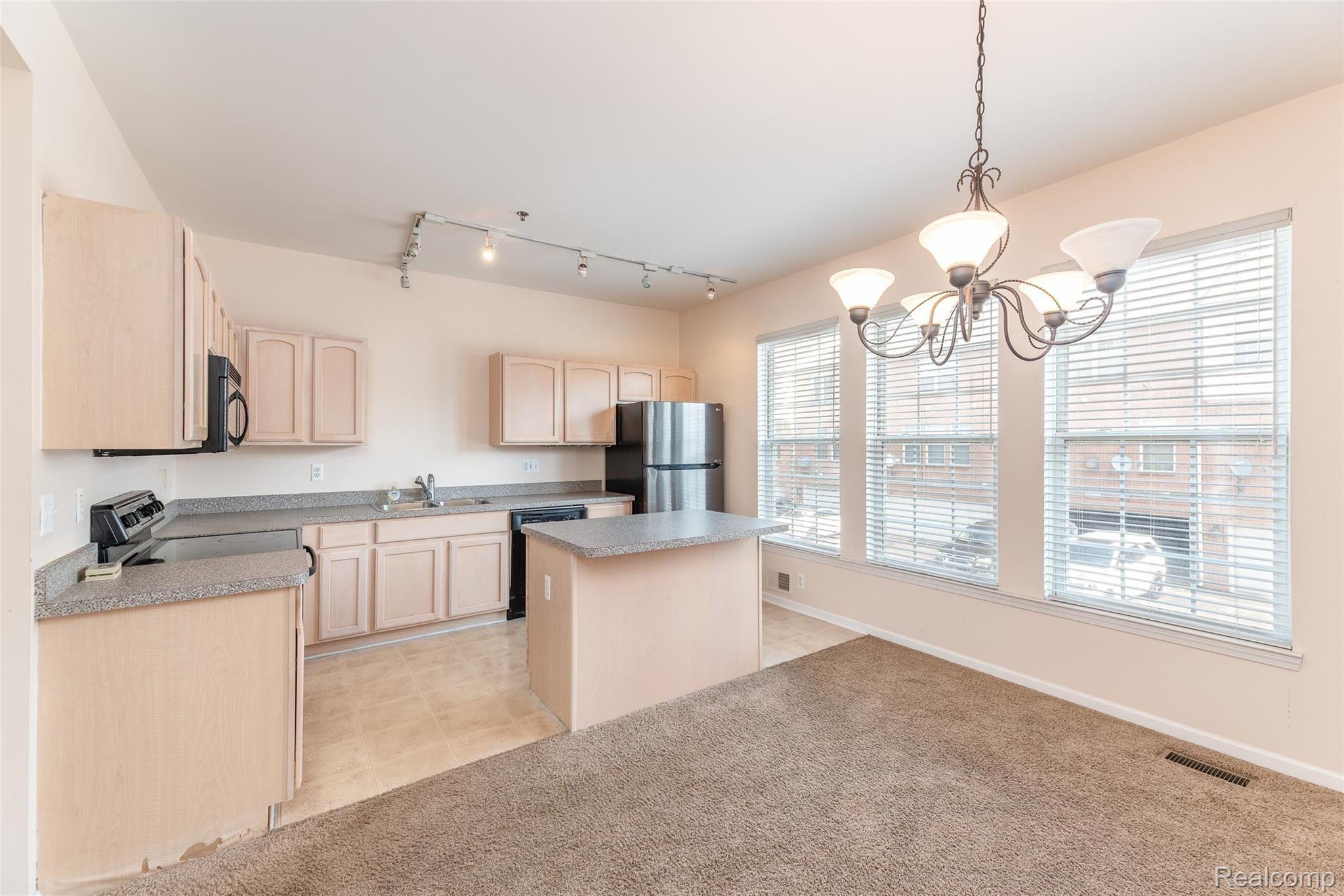 20242 Rodeo Court Southfield, MI 48075 - Photo 15 of 34 Rodeo-14.jpg