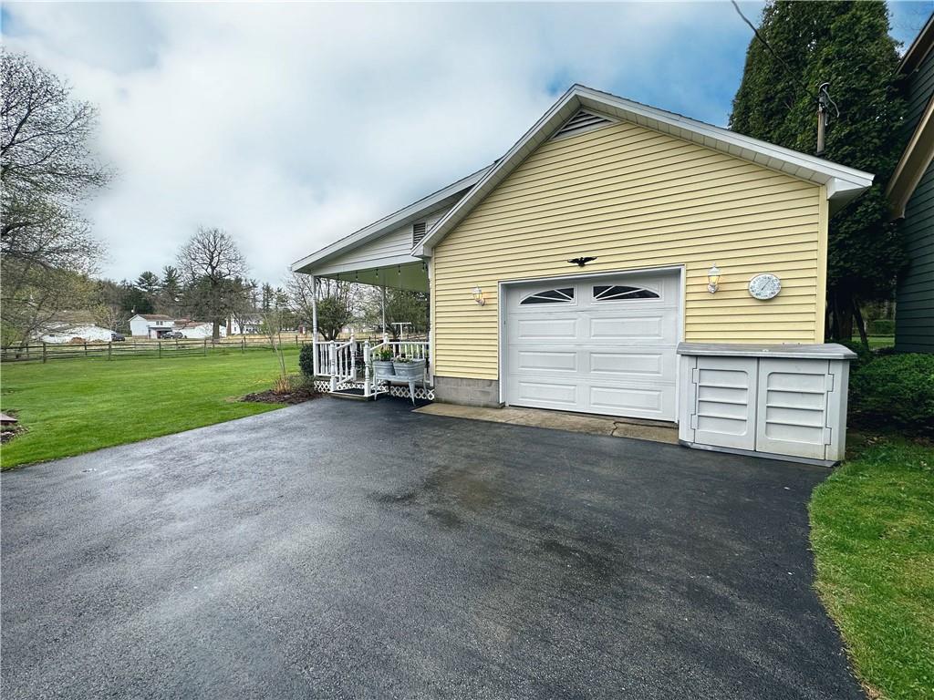 912 Nature Run Road Ligonier, PA 15658 - Photo 3 of 25 Gallery Image 3