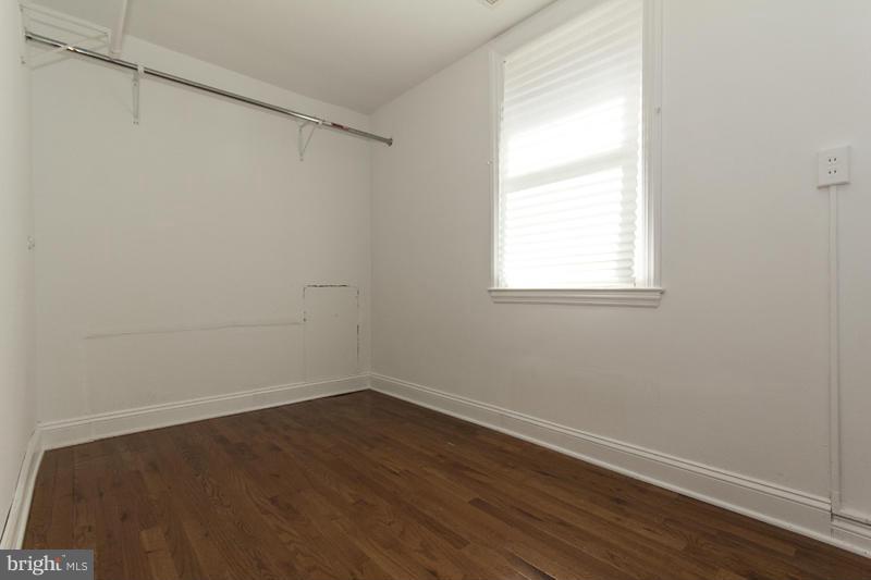 6915 Reisterstown Road Baltimore, MD 21215 - Photo 14 of 21 Master Bedroom Sitting Room