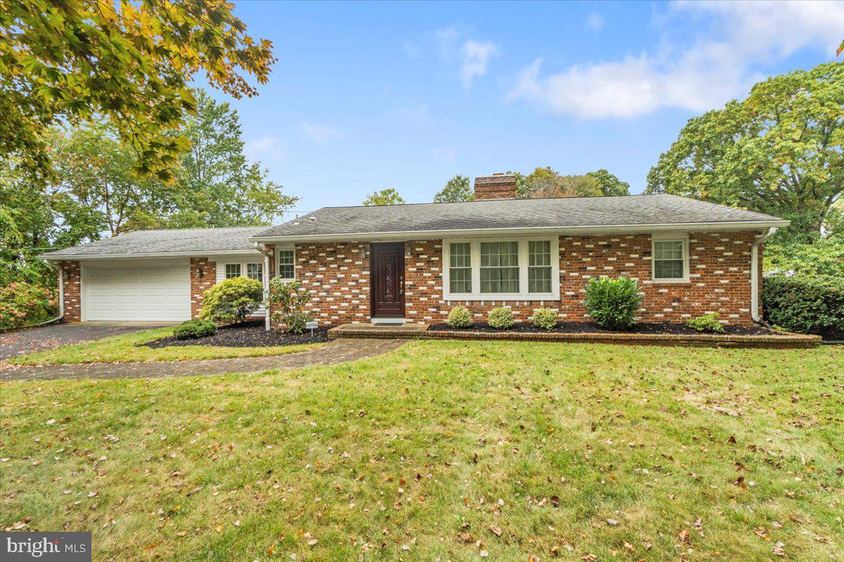962 Old York Road Hightstown, NJ 08520 - Photo 1 of 50 Gallery Image 1
