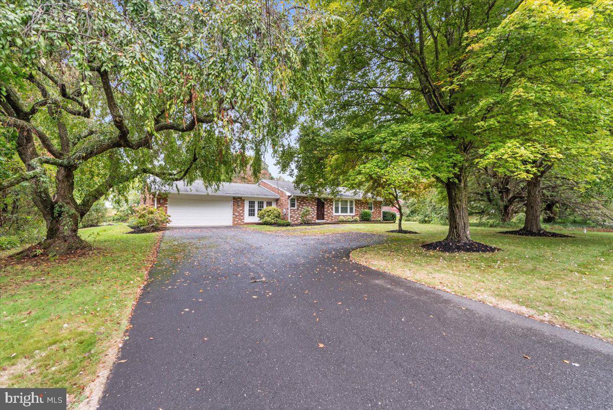 962 Old York Road Hightstown, NJ 08520 - Photo 3 of 50 Gallery Image 3