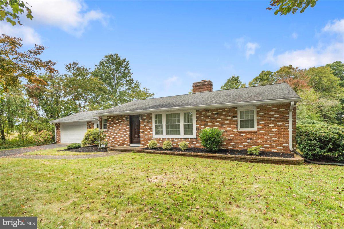 962 Old York Road Hightstown, NJ 08520 - Photo 4 of 50 Gallery Image 4