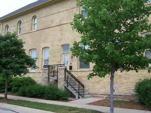291 Whistler Road Highland Park, IL 60035 - Photo 1 of 3