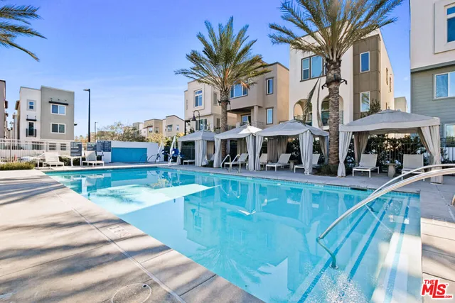 $1,175,000 | 515 Daniel Freeman Circle, Inglewood, CA 90301