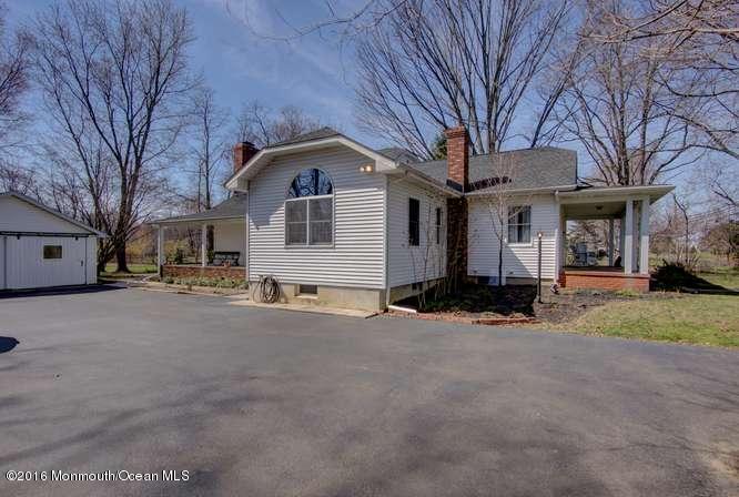 751 Rte 524 Allentown, NJ 08501 - Photo 5 of 33 751 Route 524 Allentown NJ-small-004-26-