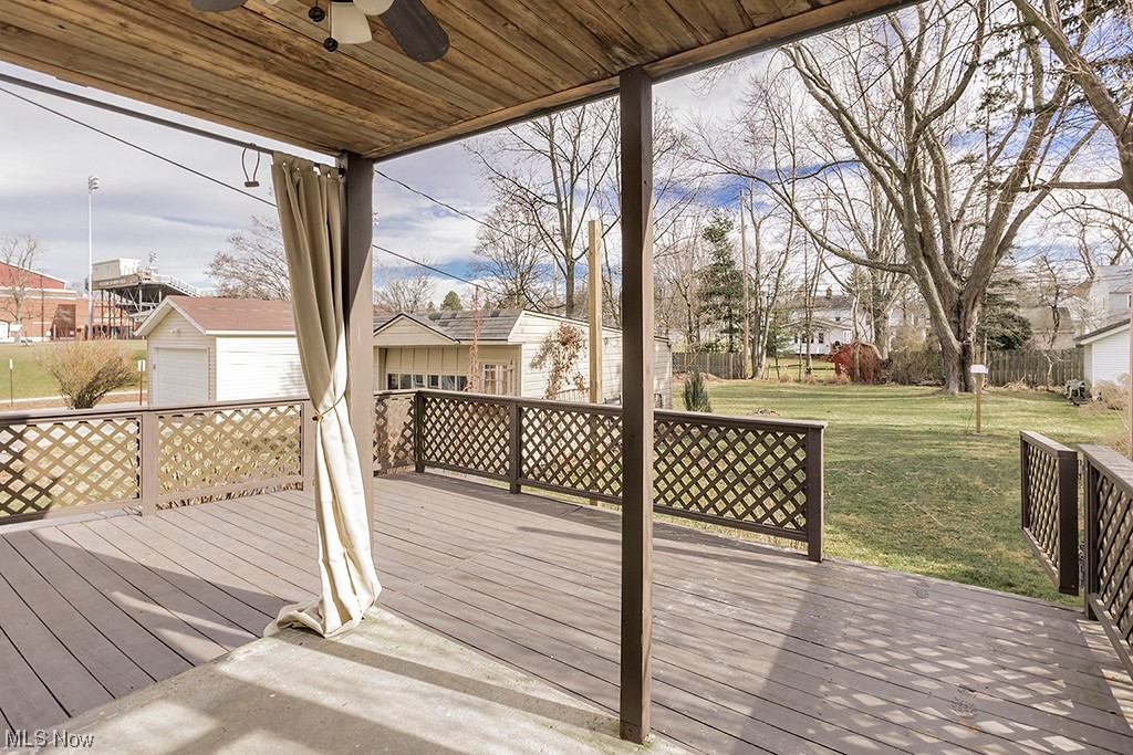 1435 Evanston Road Cleveland, OH 44124 - Photo 3 of 44