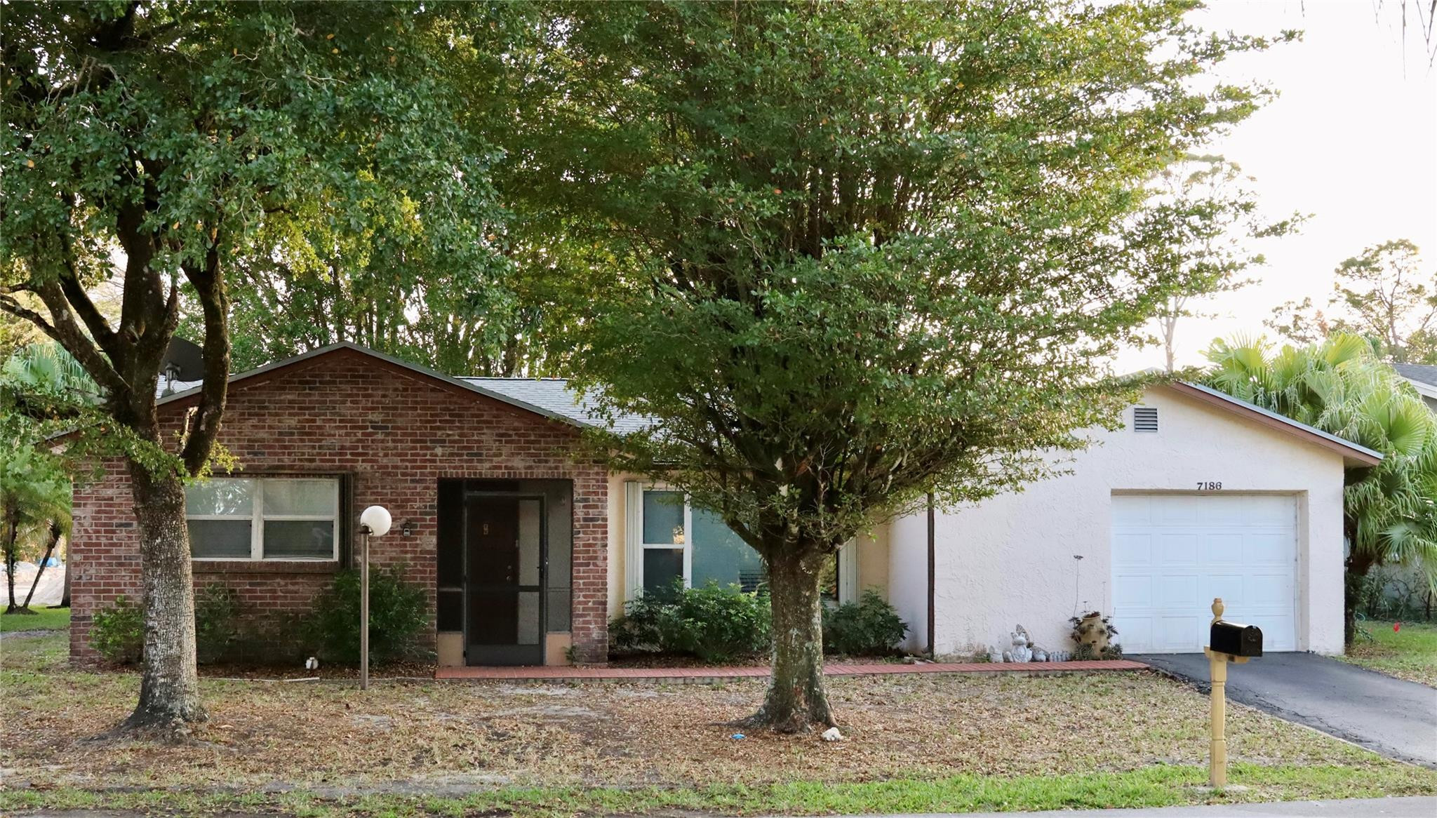 7186 Pine Bluff Drive Lake Worth, FL 33467 - Photo 2 of 20 Photo 2