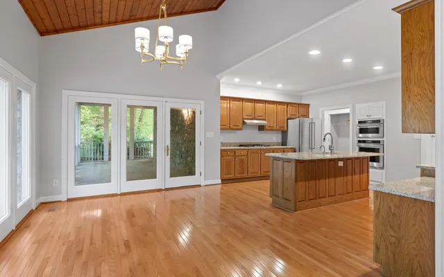 $1,199,000 | 12 Mountain Orchard Path, Signal Mountain, TN 37377