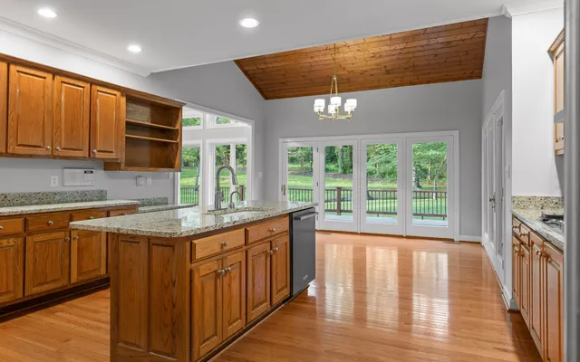 $1,199,000 | 12 Mountain Orchard Path, Signal Mountain, TN 37377