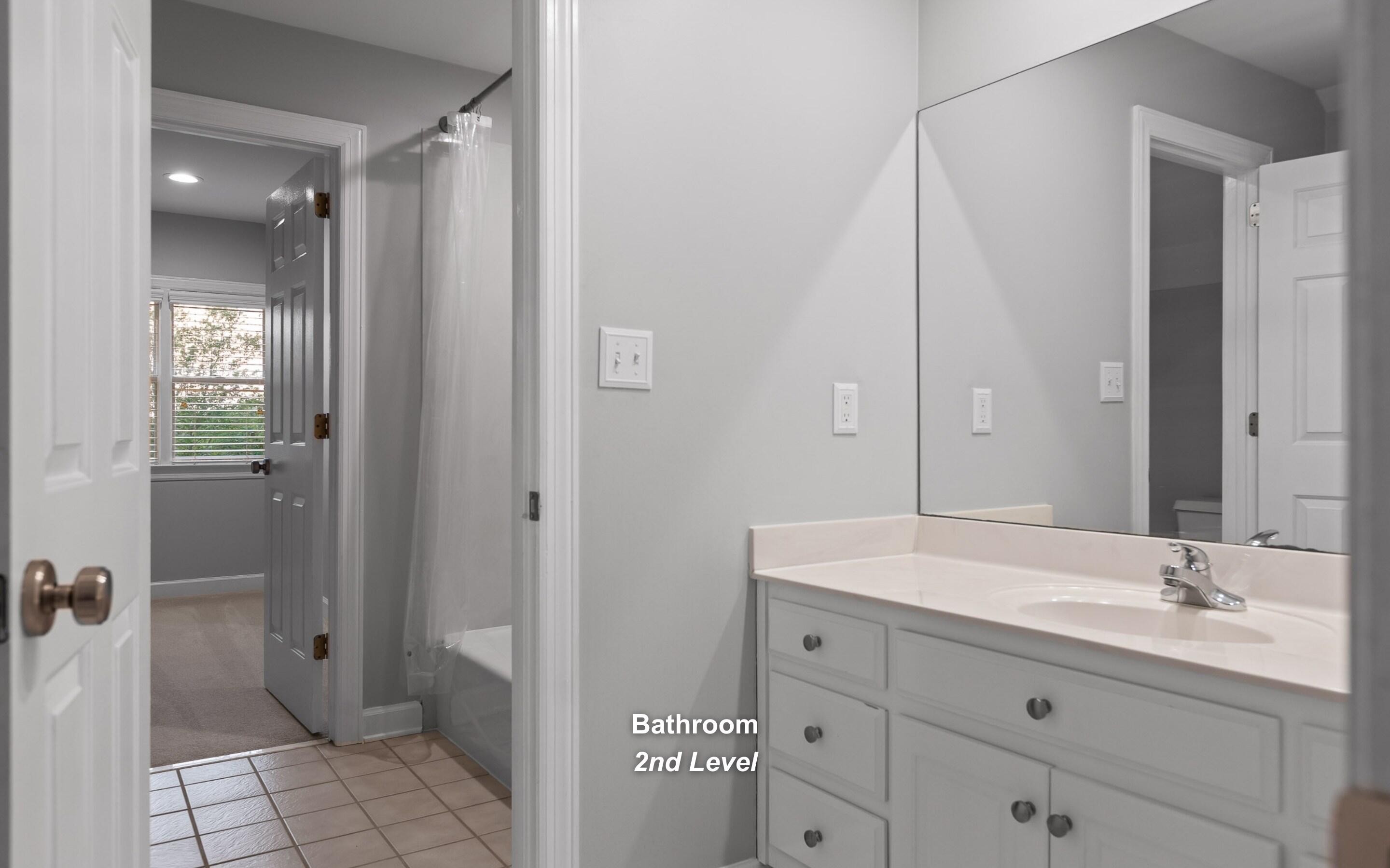 12 Mountain Orchard Path Signal Mountain, TN 37377 - Photo 38 of 70 Guest Bathroom